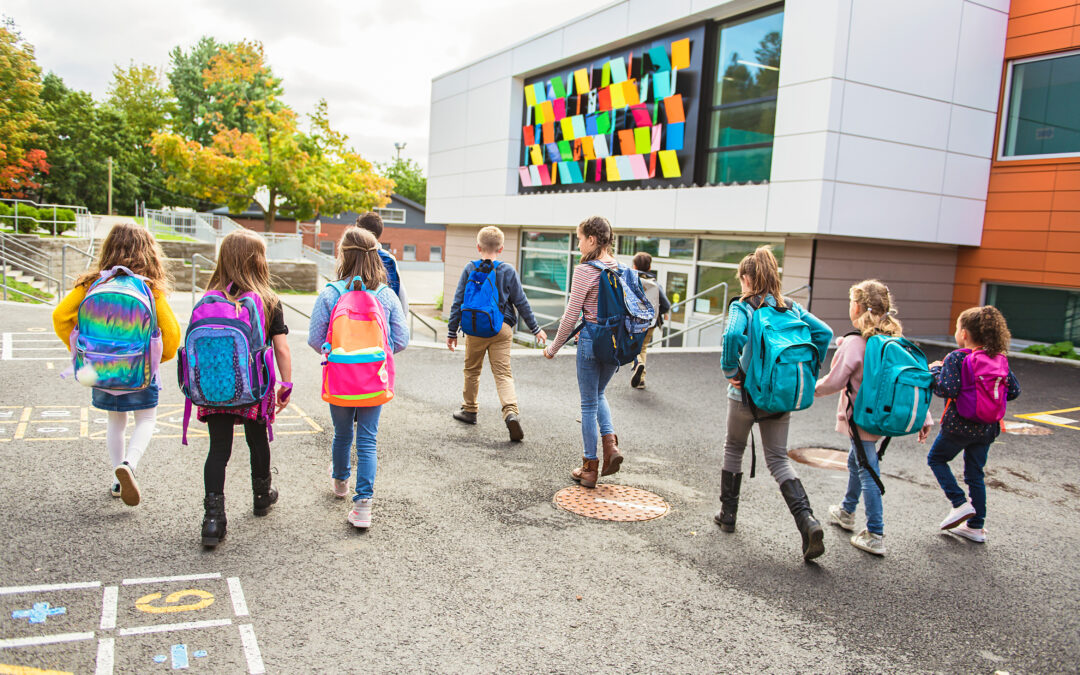 Accompagner la participation sociale des personnes avec autisme de la maternelle au lycée